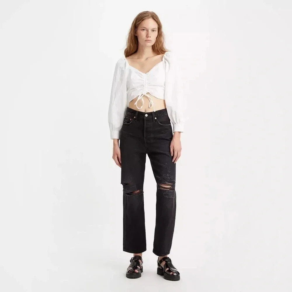 Levi's Women's Straight Leg Jeans in Black with Distressed Knees